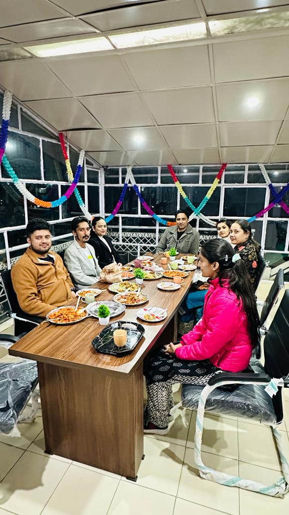 WhatsApp Image 2025-04-11 at 15.23.34_39a2d2f7.jpg